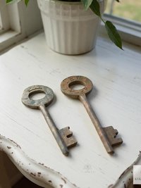 Boho Vintage Key Choker Necklace for Unique Style