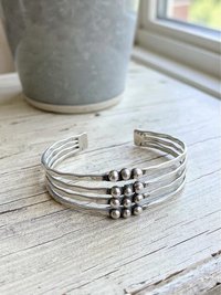 Hammered Silver Beaded Cuff Bracelet: Handcrafted Boho Jewelry