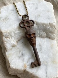 Gothic Skull Key Necklace - Antique Bronze Boho Pendant Chain