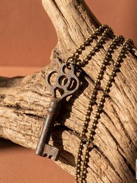 Antique Skeleton Key Necklace JULIET, Fancy Bow Iron Pendant, Brass Ball Chain Gothic Jewelry