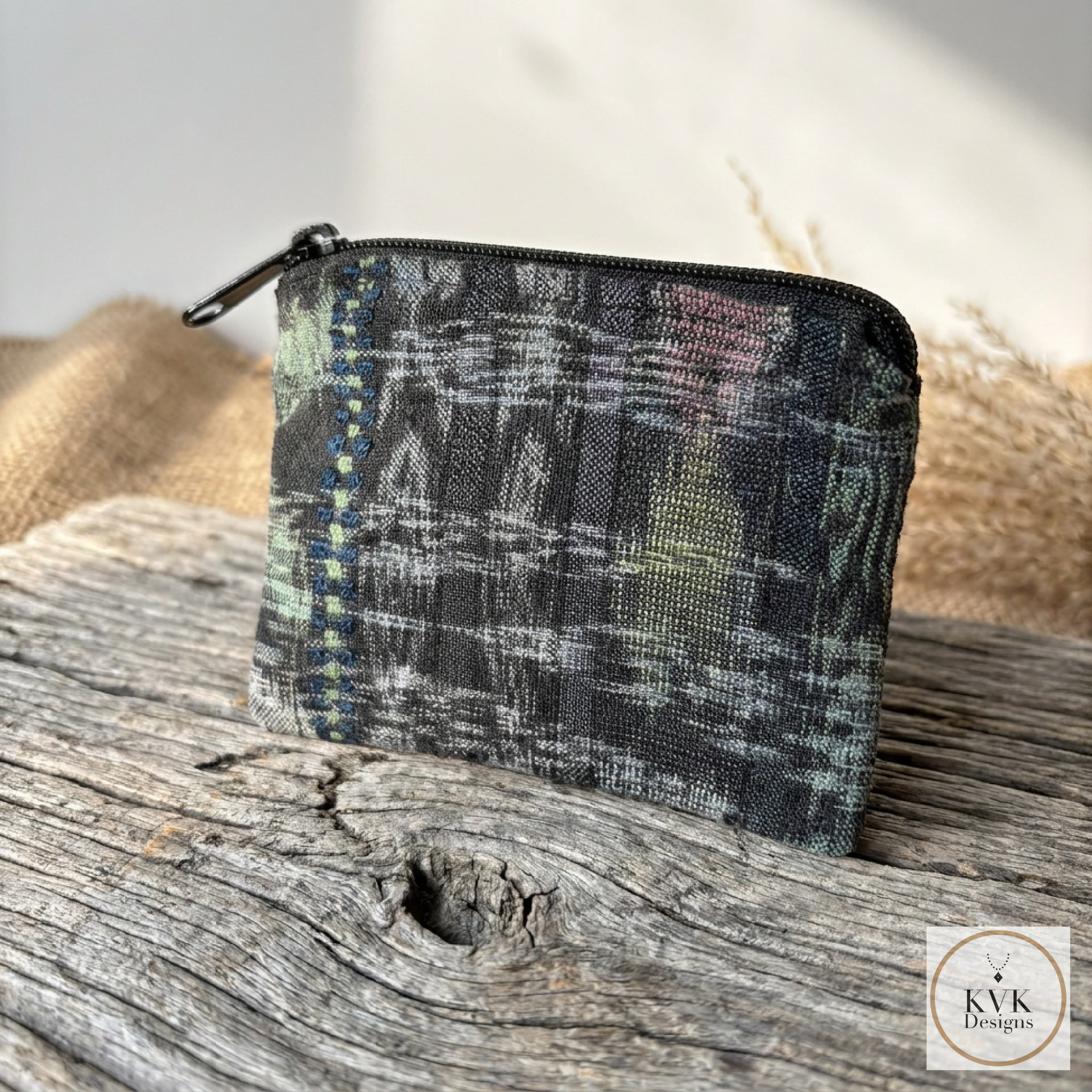 Guatemalan Corte Coin Purse - Handwoven Boho Fabric Zipper Pouch Small Makeup Bag