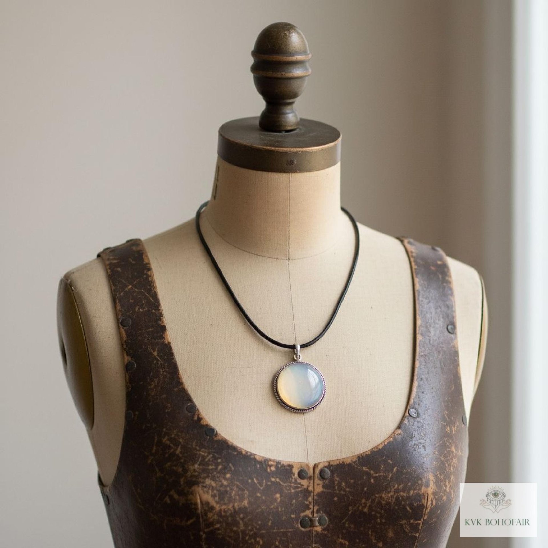 Elegant Opalite Necklace - Handcrafted Boho Choker