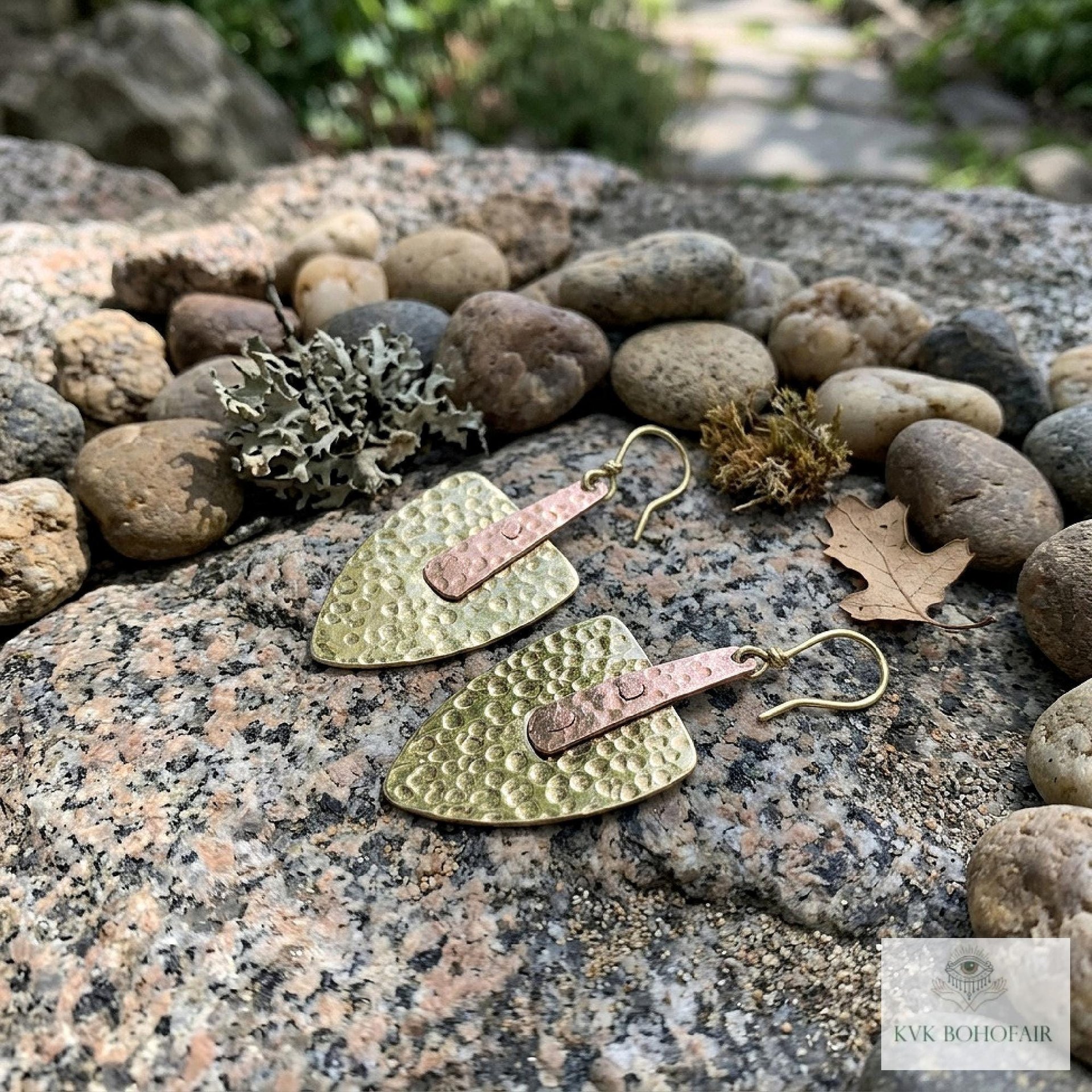 Mixed Metal Hammered Arrowhead Earrings – Handcrafted Brass and Copper Design