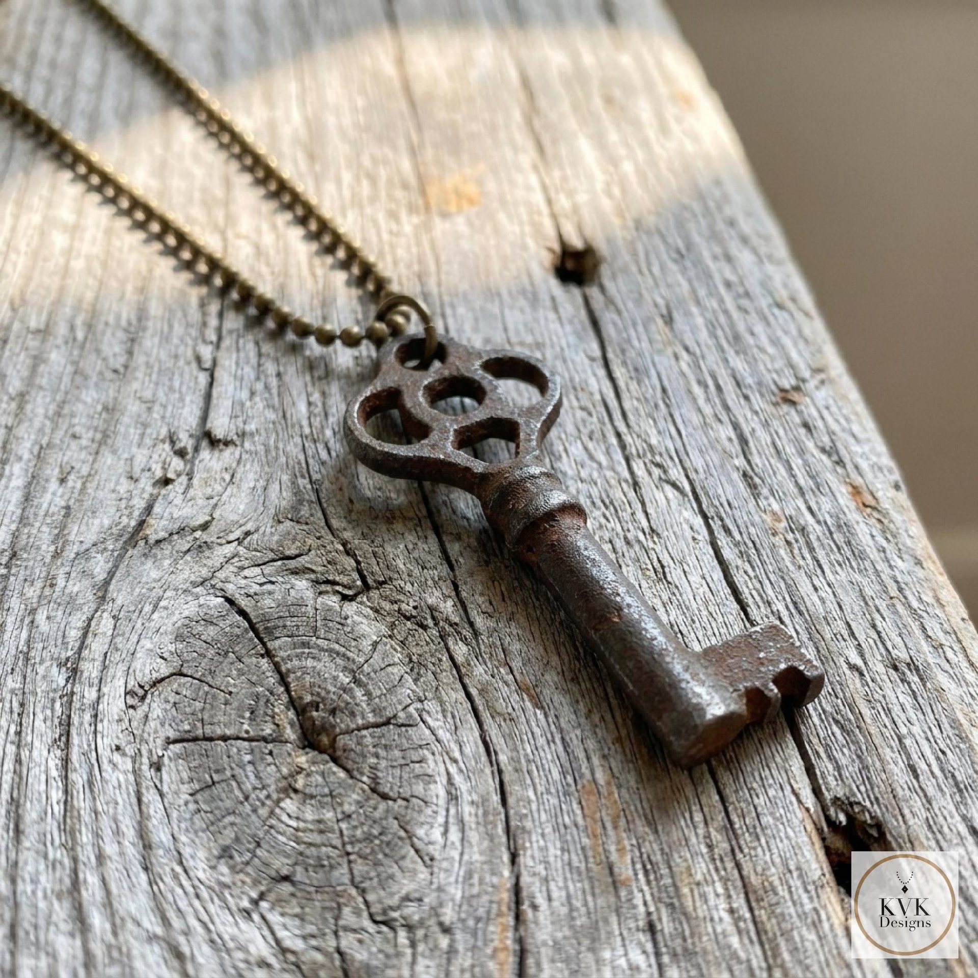 Antique Skeleton Key Necklace JULIET, Fancy Bow Iron Pendant, Brass Ball Chain Gothic Jewelry