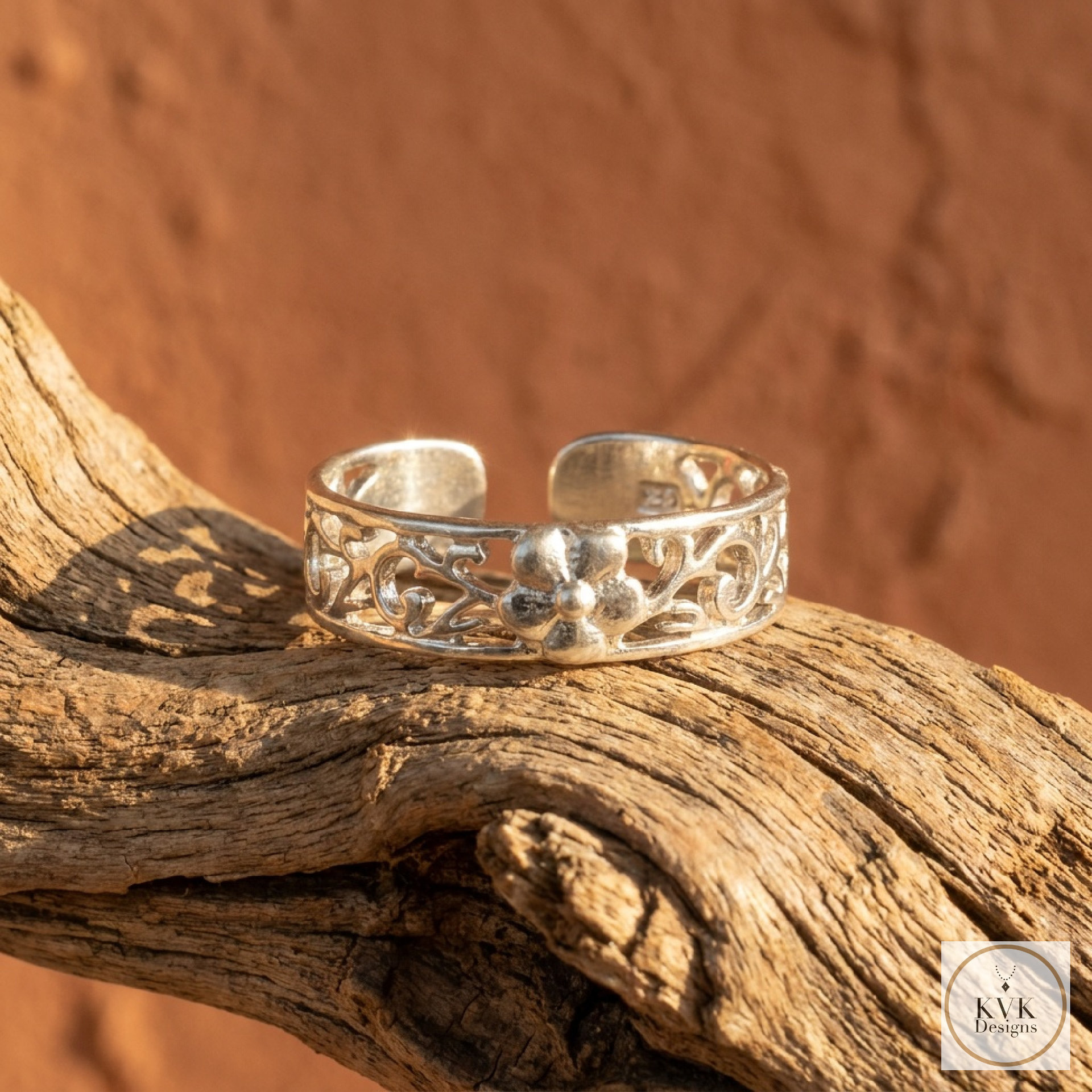 Silver Plated Flower Toe Ring