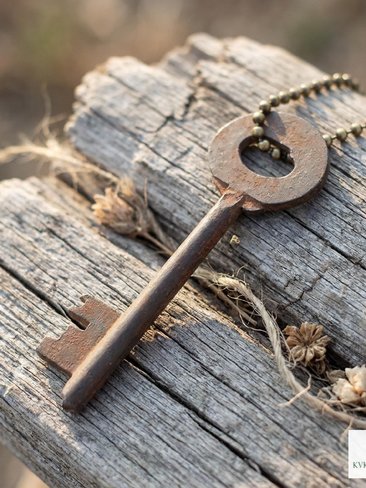 Antique Skeleton Key Necklace CLARA, Iron Trunk Pendant, Brass Ball Jewelry